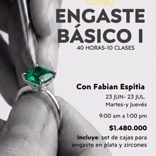 ABIERTAS INSCRIPCIONES para nuestro curso de ENGASTE NIVEL I, dictado por nuestro profesor Fabián Espitia @fabian.l.espitia
Curso totalmente práctico.
Engaste al grano
Engaste invisible
Engaste de uña
Engaste al bisel
Dirigido a joyeros y estudiantes que quieran fortalecer su técnica, afinar su destreza y entender el proceso de engaste como parte del lenguaje de la joya, tanto desde la tradición como desde una mirada contemporánea.
Fechas:
JUNIO: 23,25,30
JULIO: 2,7,9,14,16,28
Martes y Juvés de 9:00 am a 1:00 pm
Inversión: $1.480.000 (incluye set de cajas de engaste en plata y circones).