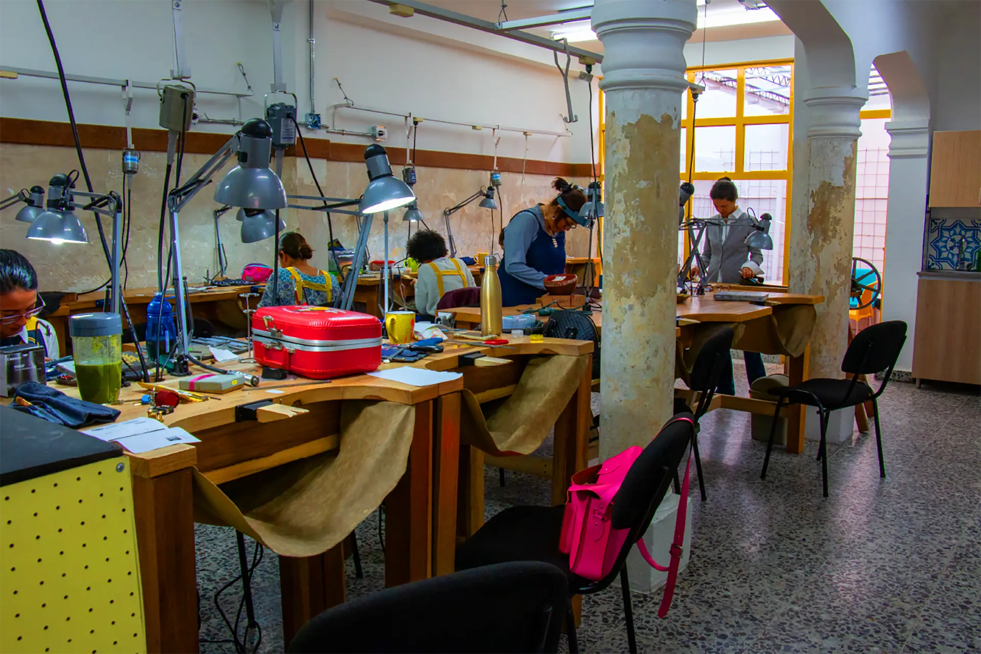 Clase en el taller de Materia Prima